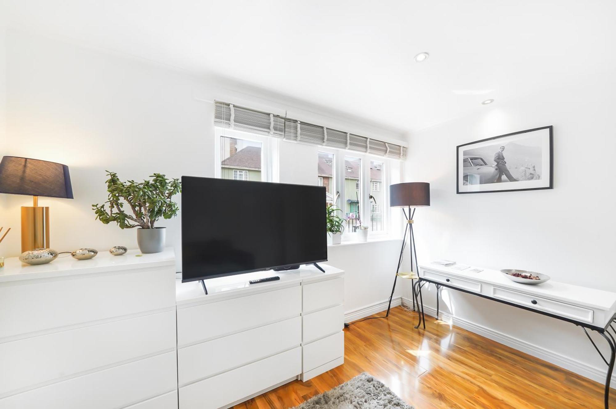 A Beautiful Stylish 2 Bedroom Apartment -City Of ลอนดอน ภายนอก รูปภาพ